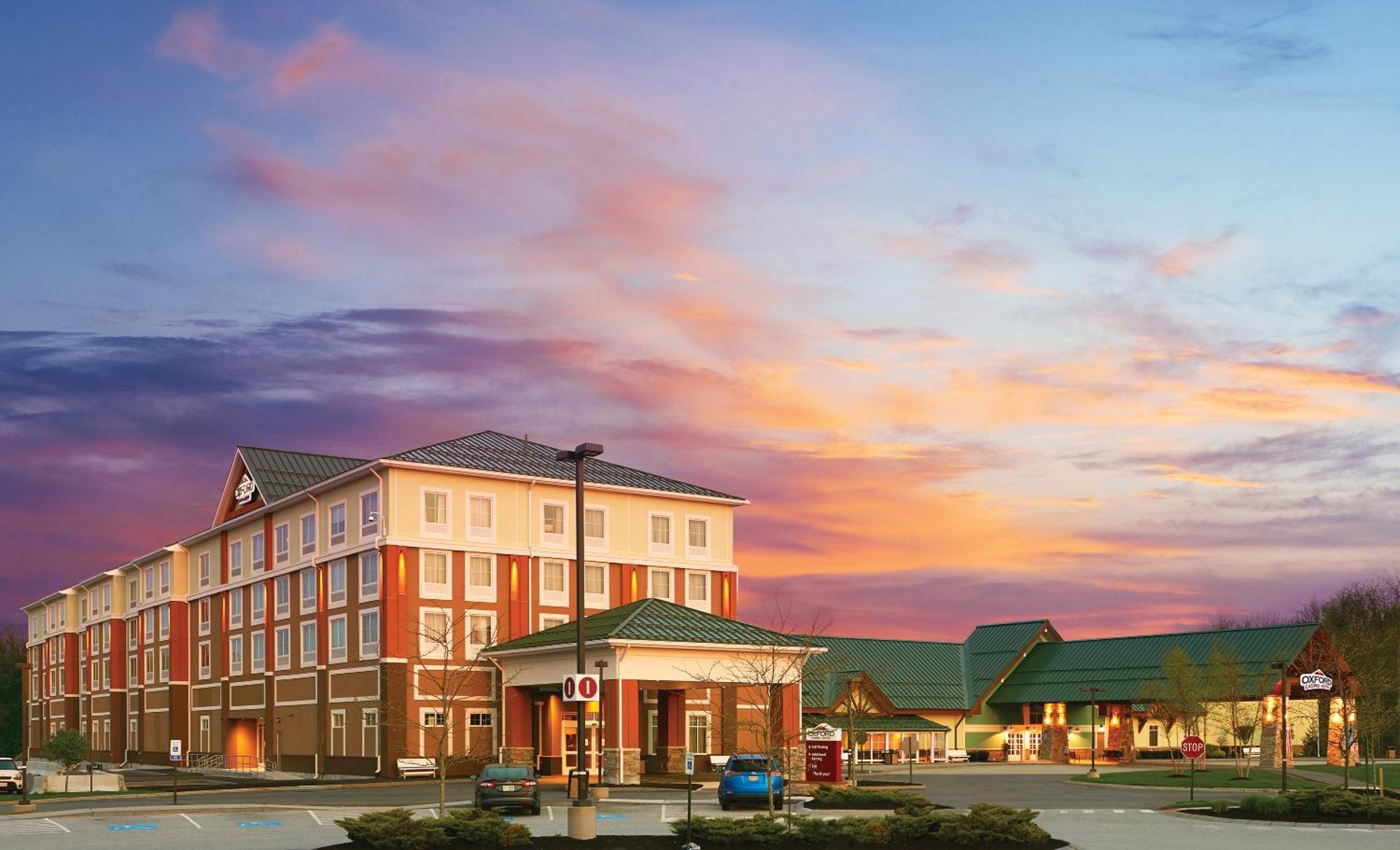 Oxford Casino Hotel Exterior photo